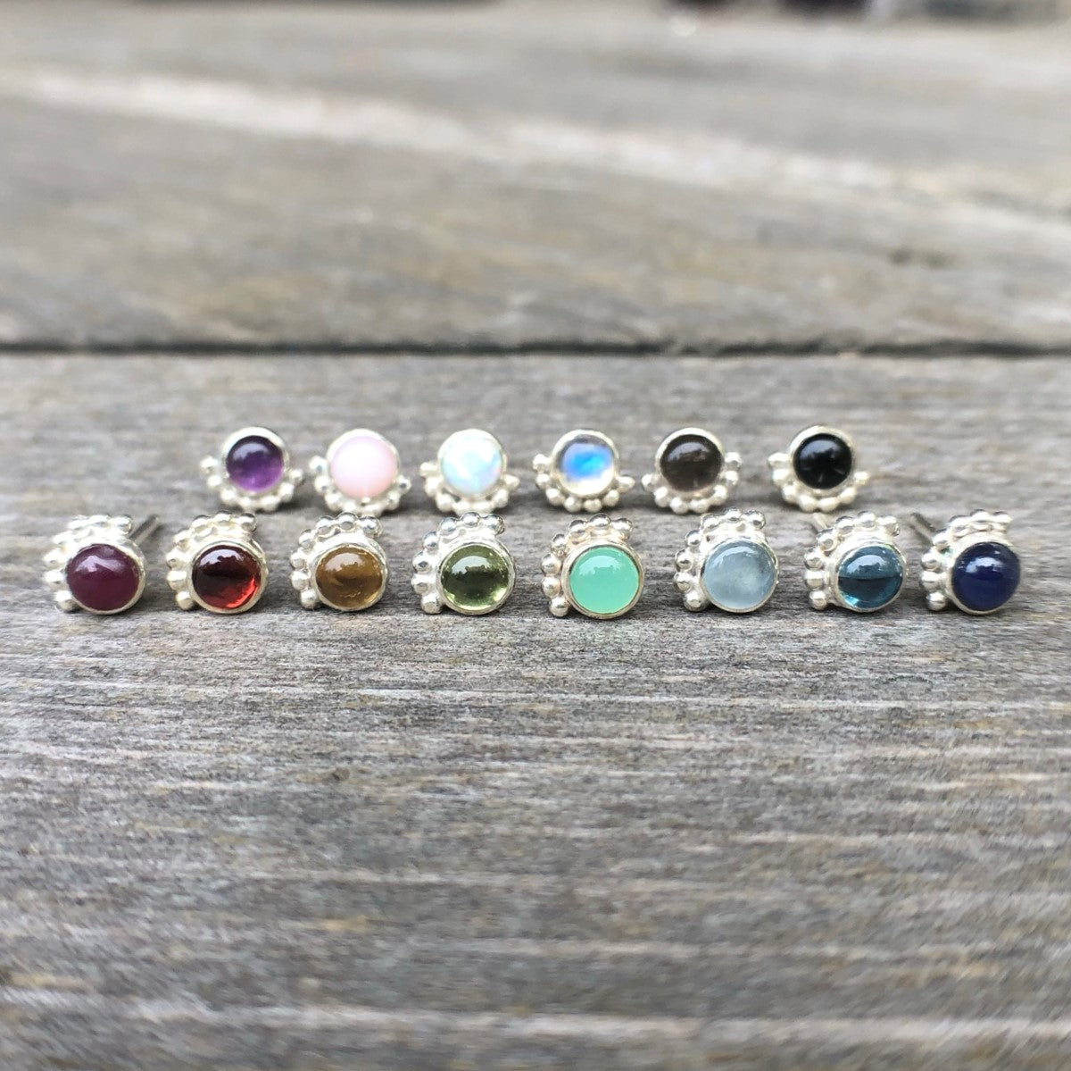 Goujons de pierres précieuses de cils rubis