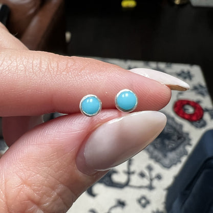 Mini boucles d'oreilles turquoise